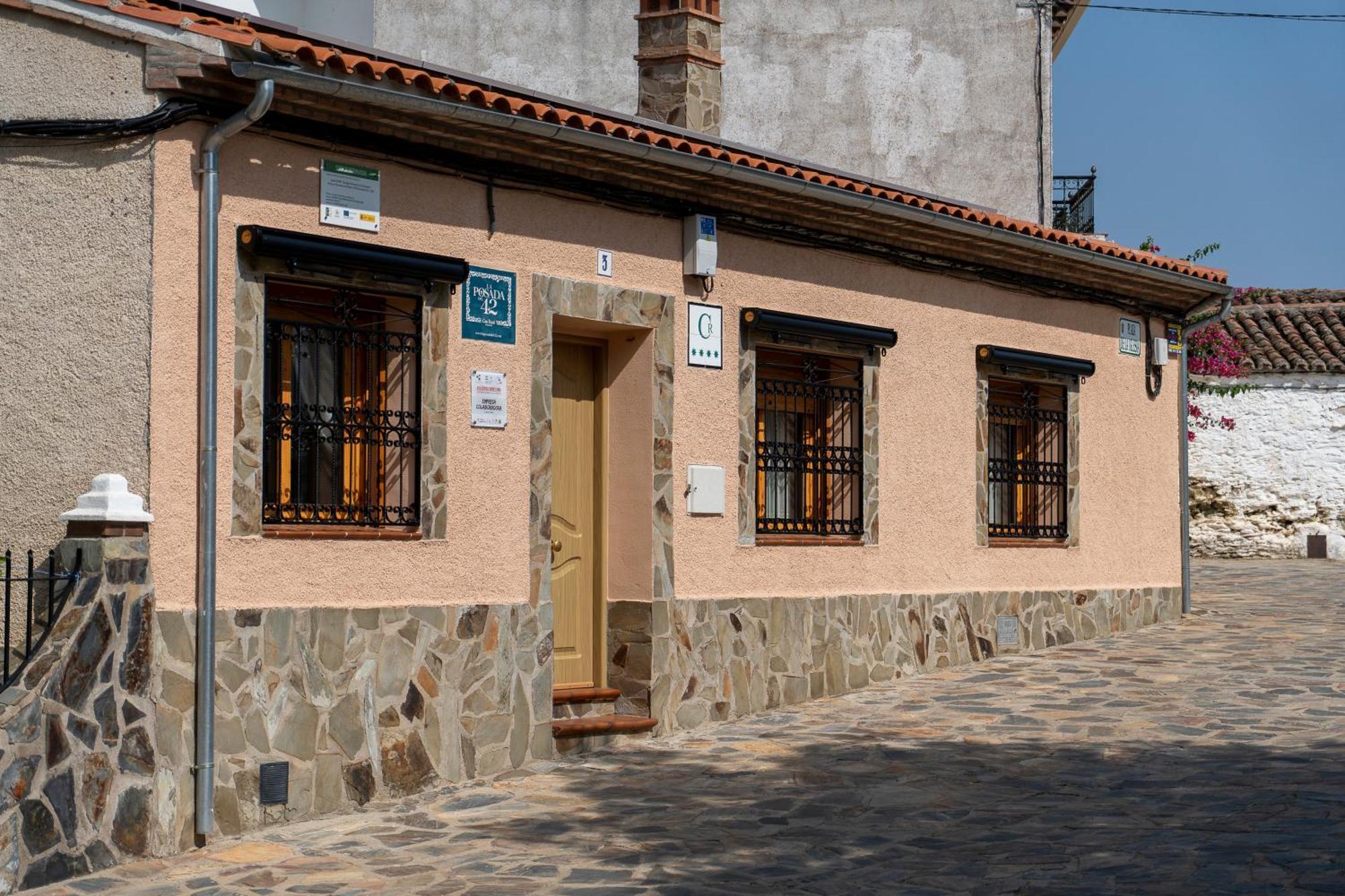 Casa Rural La Posada Del 42 Carrascalejo Kültér fotó